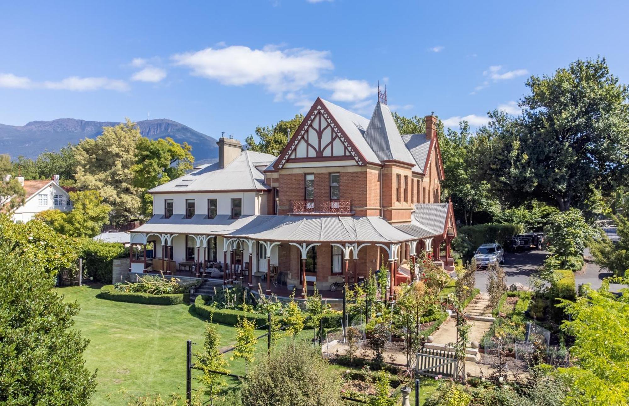 Old Bishop'S Quarters Heritage, Modern & Unique Accommodation Hobart Buitenkant foto